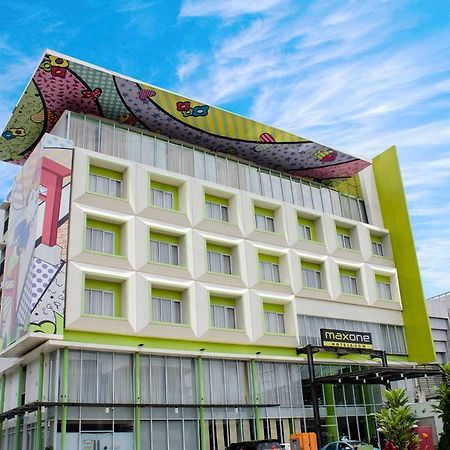 Maxonehotels.Com At Vivo Palembang Luaran gambar
